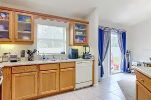 8 Bainbridge Ln, Palm Coast, FL 32137 - Photo 4