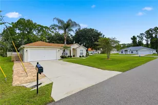 23 Port Ln, Palm Coast, FL 32164 - Photo 2