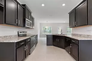 9 Squirrel Pl, Palm Coast, FL 32164 - Photo 8