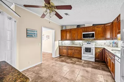 8945 SE 57th Drive, Okeechobee, FL 34974 - Photo 16