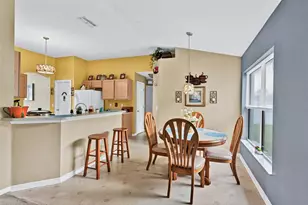 7 Phoenix Ln, Palm Coast, FL 32164 - Photo 12