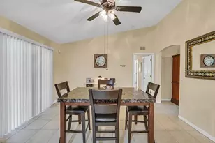 27 Patric Dr, Palm Coast, FL 32164 - Photo 10