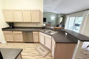 1 Sleeping Beauty Pl, Palm Coast, FL 32164 - Photo 4