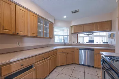 29 Cherokee Court W, Palm Coast, FL 32137 - Photo 2