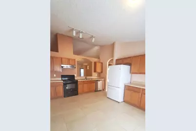 16 Lloshire Path, Palm Coast, FL 32164 - Photo 8