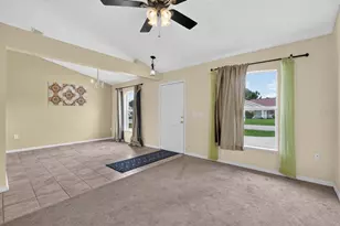 6 Brownstone Ln, Palm Coast, FL 32137 - Photo 4