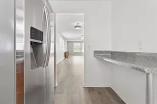 5501 80th St N, Saint Petersburg, FL 33709 - Photo 12