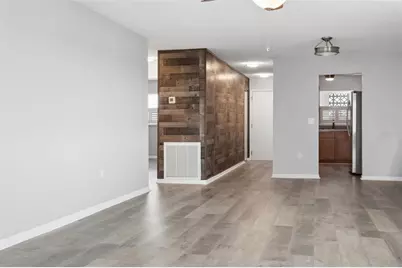 5501 80th Street N #402, Saint Petersburg, FL 33709 - Photo 6
