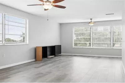 5501 80th Street N #402, Saint Petersburg, FL 33709 - Photo 14