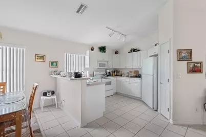 52 Fenwick Lane, Palm Coast, FL 32137 - Photo 10