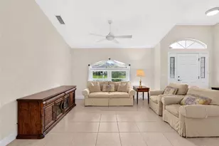 39 White House Dr, Palm Coast, FL 32164 - Photo 12
