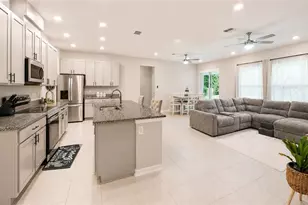14 Woodworth Dr, Palm Coast, FL 32164 - Photo 4
