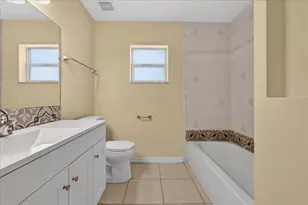 37 Pine Hill Ln, Palm Coast, FL 32164 - Photo 8