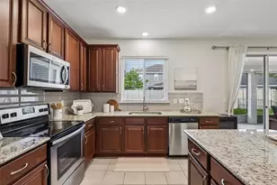 3077 Hawks Hl Ln, Jacksonville, FL 32216 - Photo 4