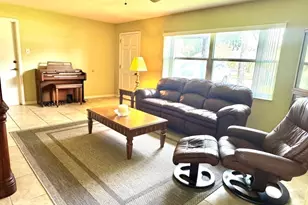 49 Laurel Oaks Cir, Ormond Beach, FL 32174 - Photo 2