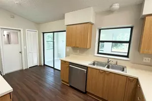 38 Berkshire Ln, Palm Coast, FL 32137 - Photo 8