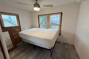 618 15th St N, Saint Petersburg, FL 33705 - Photo 12