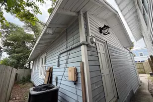 618 15th St N, Saint Petersburg, FL 33705 - Photo 2