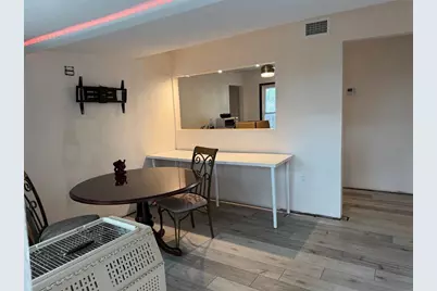 618 15th Street N, Saint Petersburg, FL 33705 - Photo 8