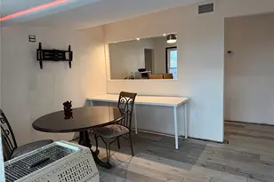 618 15th St N, Saint Petersburg, FL 33705 - Photo 8