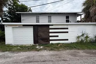 614 15th St N, Saint Petersburg, FL 33705 - Photo 2