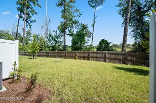 514 Hollylakes Dr, Orange Park, FL 32073 - Photo 4