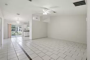 4 Pony Ln, Palm Coast, FL 32164 - Photo 4