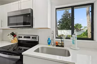 14 Ballard Ln, Palm Coast, FL 32137 - Photo 12