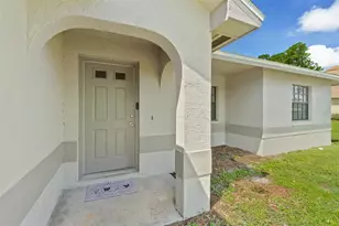 14 Ballard Ln, Palm Coast, FL 32137 - Photo 2