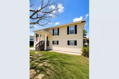 712 48th Street W, Palmetto, FL 34221 - Photo 1