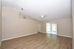 13 Pine Tree Dr, Palm Coast, FL 32164 - Photo 8