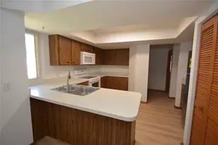 16 Oakmont Ct, Palm Coast, FL 32137 - Photo 10