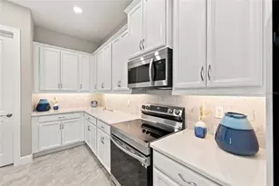27 S Riverwalk Dr, Palm Coast, FL 32137 - Photo 10