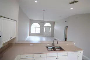 13 Buttonwood Ln, Palm Coast, FL 32137 - Photo 4