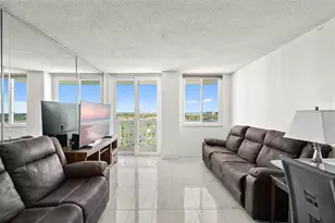 925 N Halifax Ave, Daytona Beach, FL 32118 - Photo 16