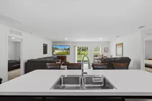 7 Universal Trail, Palm Coast, FL 32164 - Photo 4