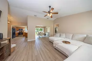31 Pinelynn Dr, Palm Coast, FL 32164 - Photo 2