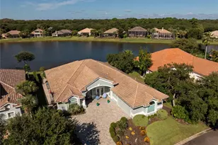 18 Oak View Cir E, Palm Coast, FL 32137 - Photo 1