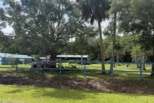 1844 Papaya St, Bunnell, FL 32110 - Photo 2