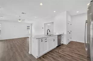 7262 Middleton Dr, Middleton, FL 34762 - Photo 18