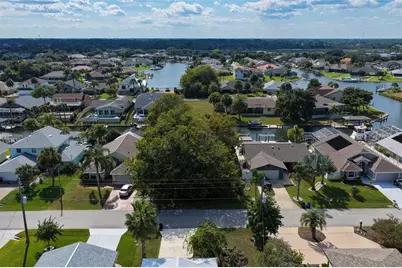 23 Comanche Court, Palm Coast, FL 32137 - Photo 4