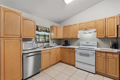 18 Slipper Flower Path E, Palm Coast, FL 32164 - Photo 8