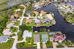 85 S Cimmaron Dr, Palm Coast, FL 32137 - Photo 2