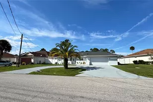 8 Whippoorwill Dr, Palm Coast, FL 32164 - Photo 4