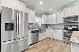 8 Country Club Harbor Cir, Palm Coast, FL 32137 - Photo 18