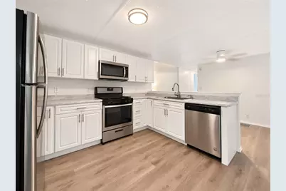 208 Navajo Street, Satsuma, FL 32189 - Photo 12