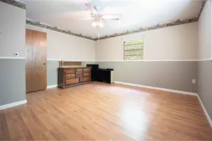 9701 E Warm Springs Ave, Coleman, FL 33521 - Photo 10