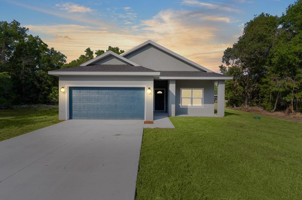 429 Malauka Radial, Ocklawaha, FL 32179