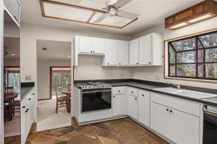 2100 Country Club Dr - Photo 18