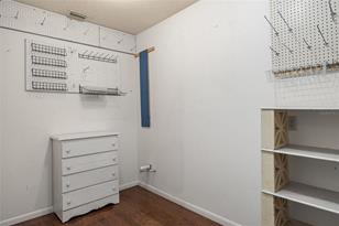 2100 Country Club Dr - Photo 34